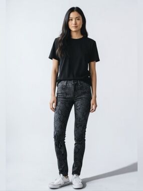 FRAME Denim Le Skinny de Jeanne in Charcoal Black Tonal Python Size 30